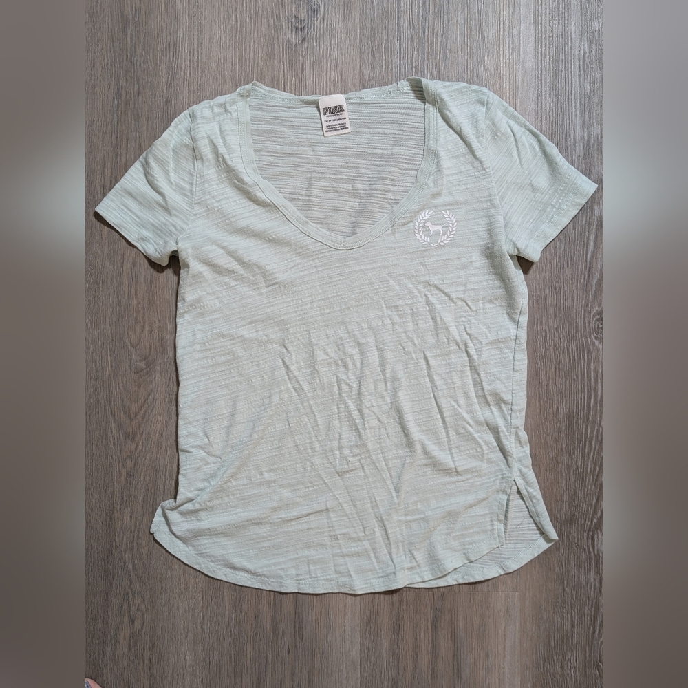 PINK Victoria's Secret Women's Light Green V-Neck Top 💓 XS - Preloved